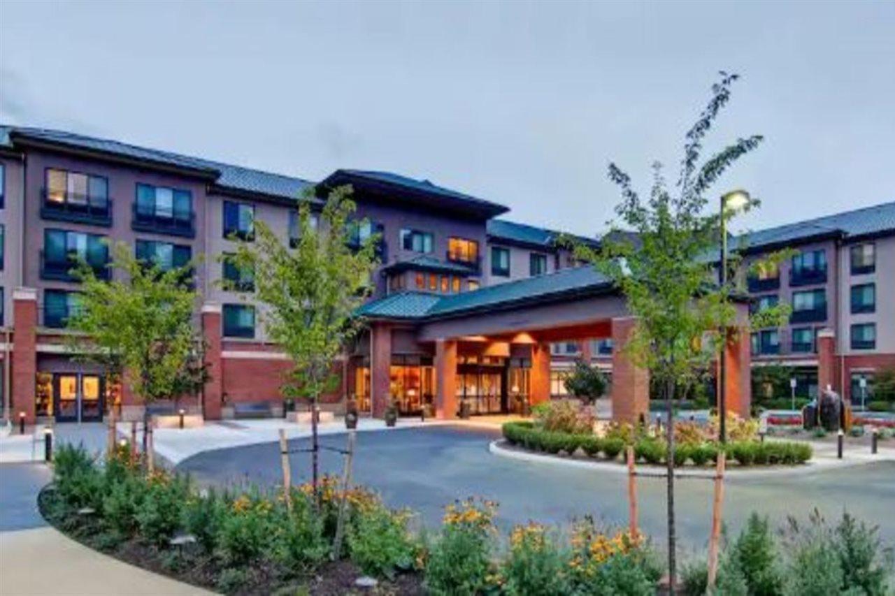 Hilton Garden Inn Seattle/Иссакуа Экстерьер фото