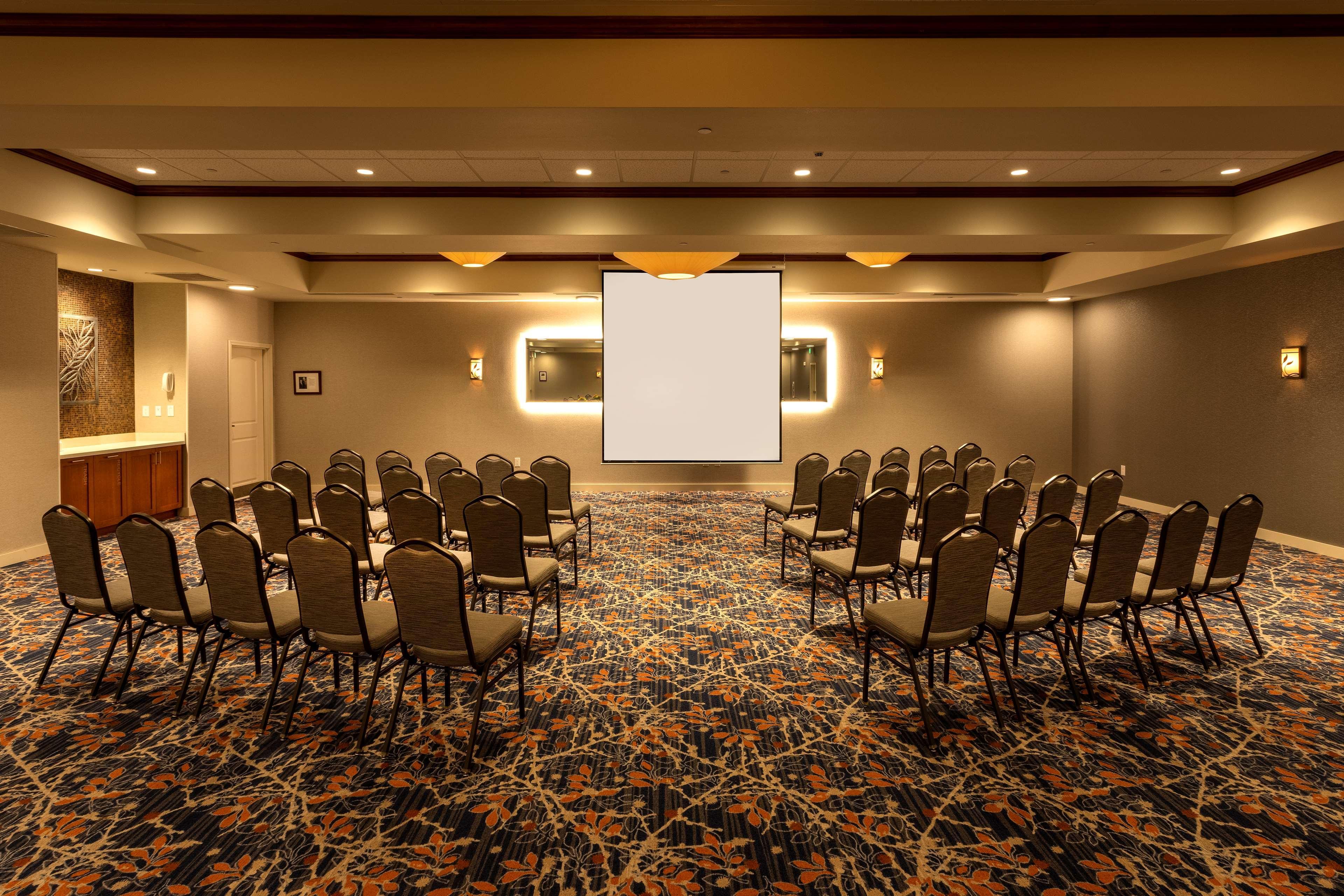 Hilton Garden Inn Seattle/Иссакуа Экстерьер фото