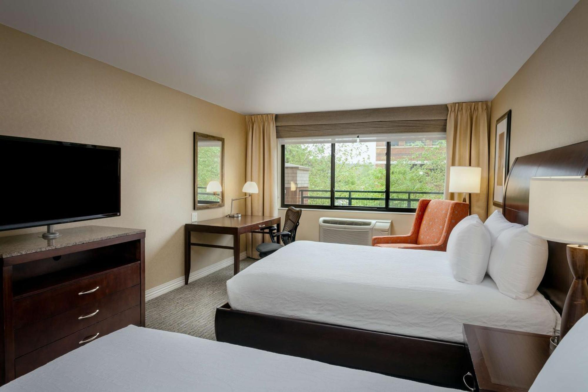 Hilton Garden Inn Seattle/Иссакуа Экстерьер фото