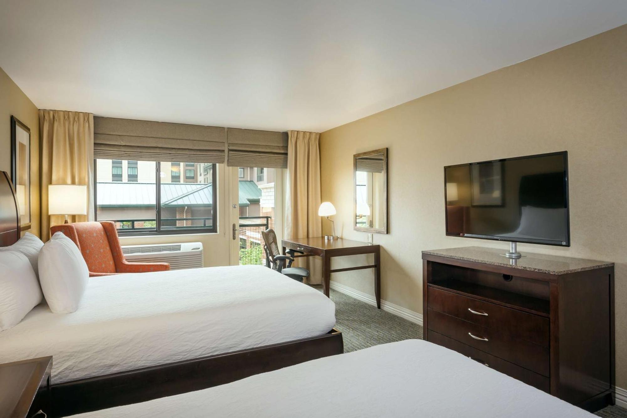 Hilton Garden Inn Seattle/Иссакуа Экстерьер фото