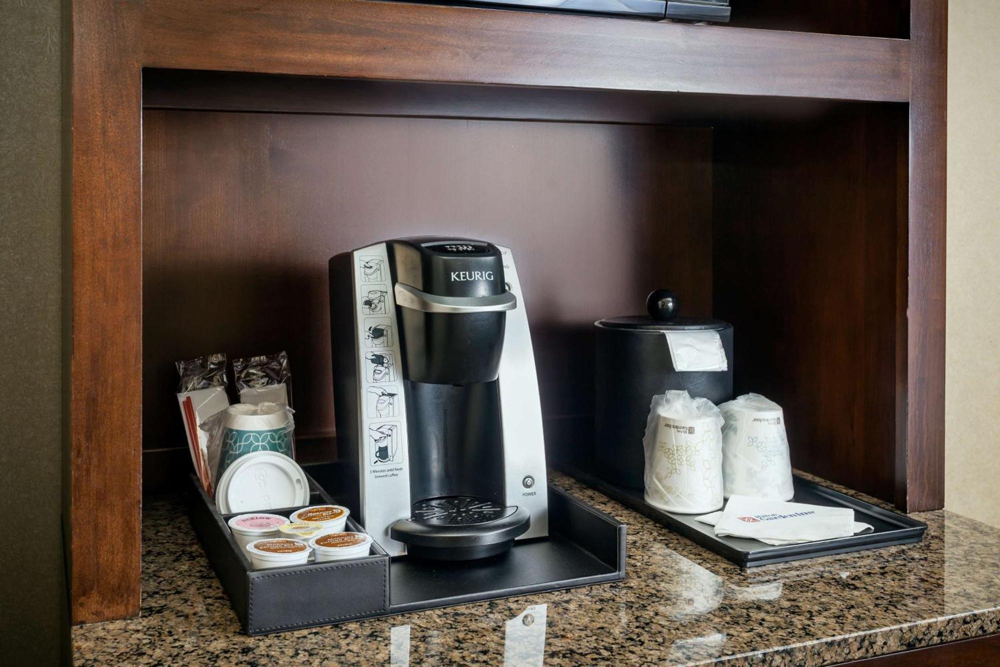 Hilton Garden Inn Seattle/Иссакуа Экстерьер фото