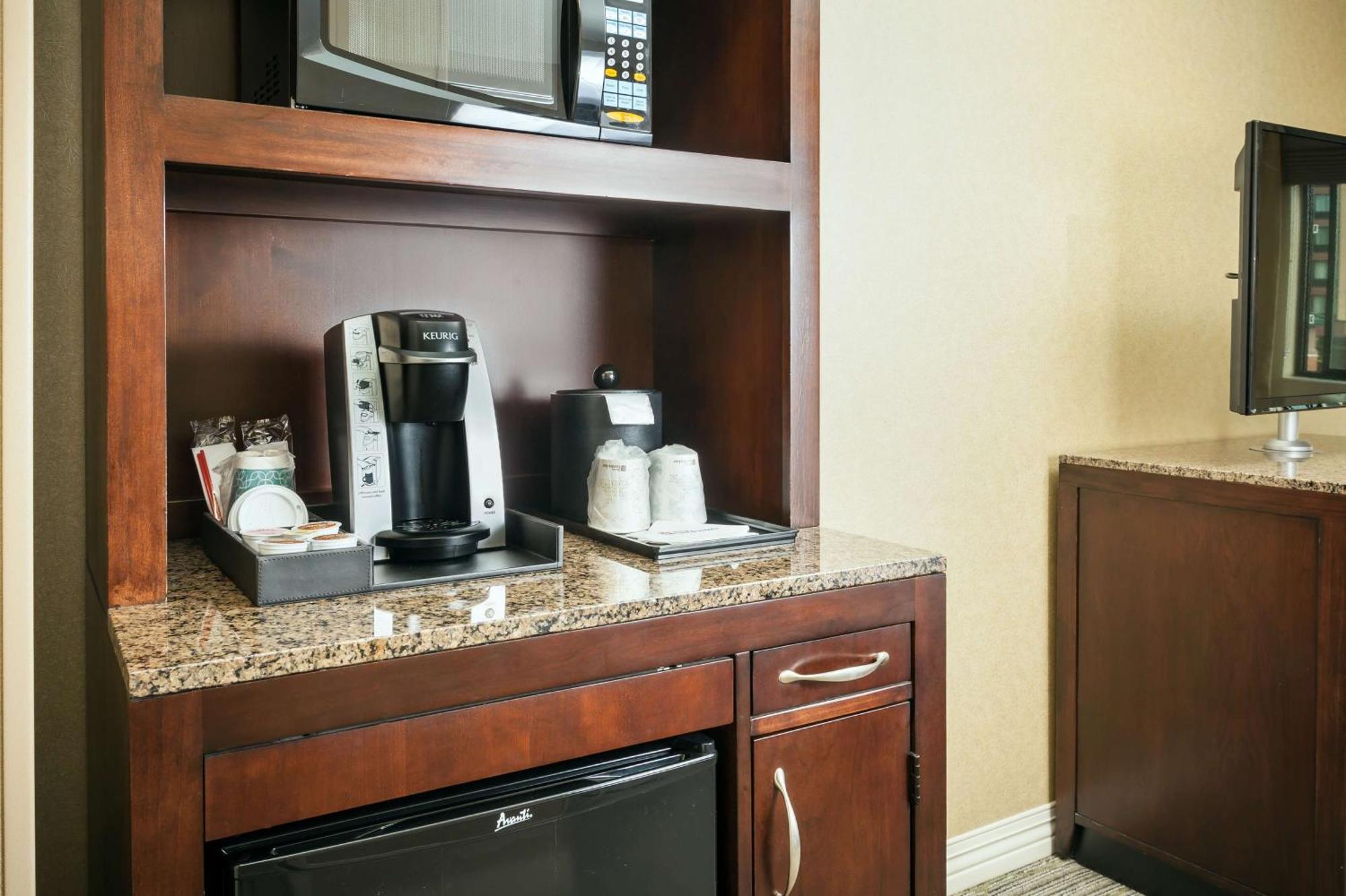Hilton Garden Inn Seattle/Иссакуа Экстерьер фото